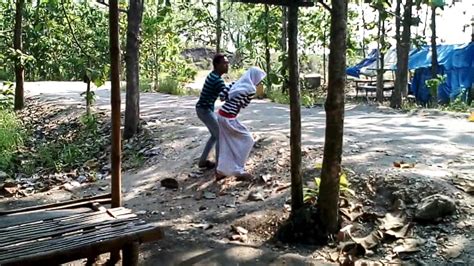 abg mesum di hutan|Video Mesum Pelajar SMA dan SMP di Tebing Tinggi, Terjadi。